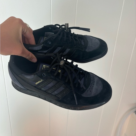 Adidas Arnold sneakers black and blue mens size 6.5 women’s size 8 - Picture 5 of 9